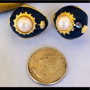 Joan Rivers vintage Earrings